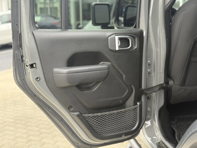Used 2023 Jeep Wrangler Unlimited Sport image 14