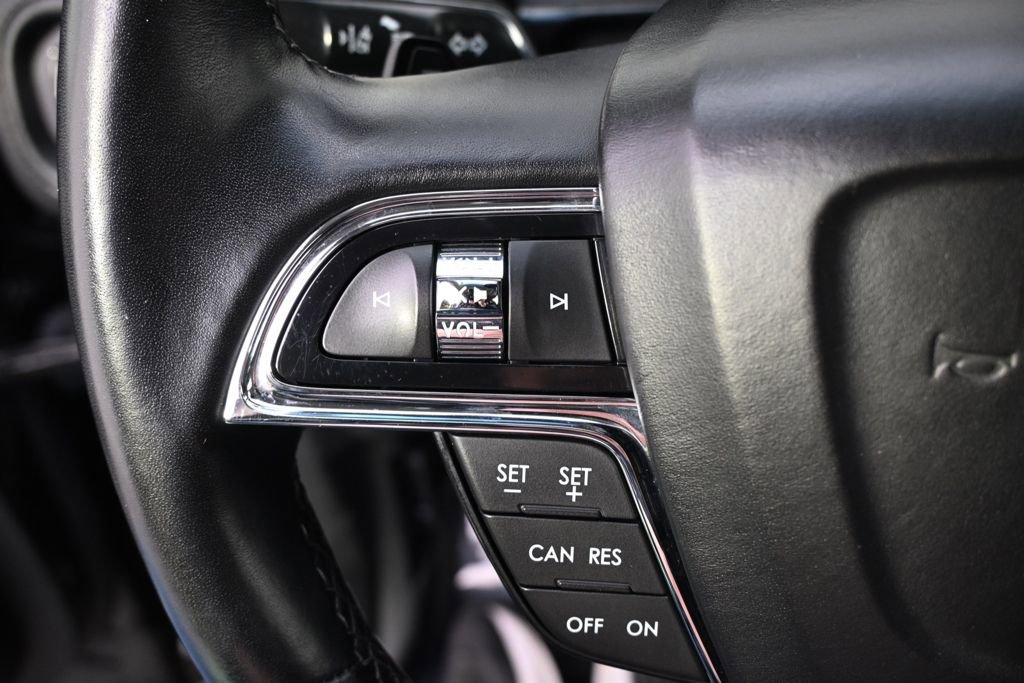 Certified 2022 Lincoln Nautilus Reserve w/ Monochromatic Package image 33