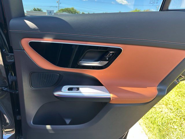 Certified 2025 Mercedes-Benz GLC 300 4MATIC image 19