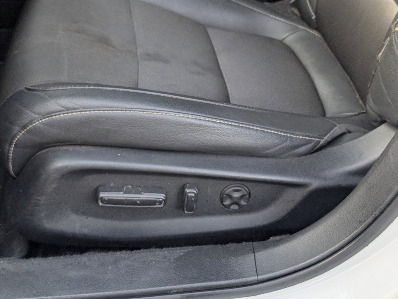 Used 2019 Honda Accord Sport image 11