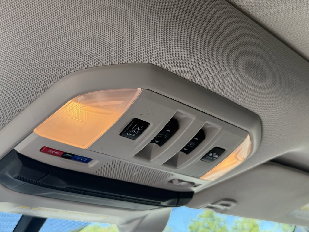 Certified 2022 Subaru Ascent Limited w/ Technology Package image 19