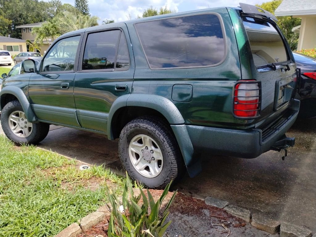 Used 2000 Toyota 4Runner Limited image 4