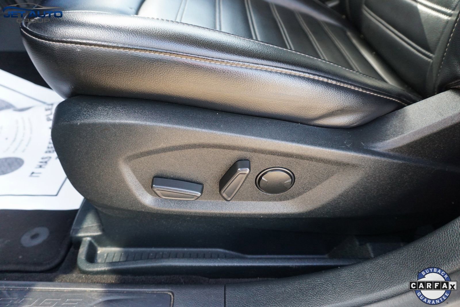 Used 2020 Ford Edge SEL image 28