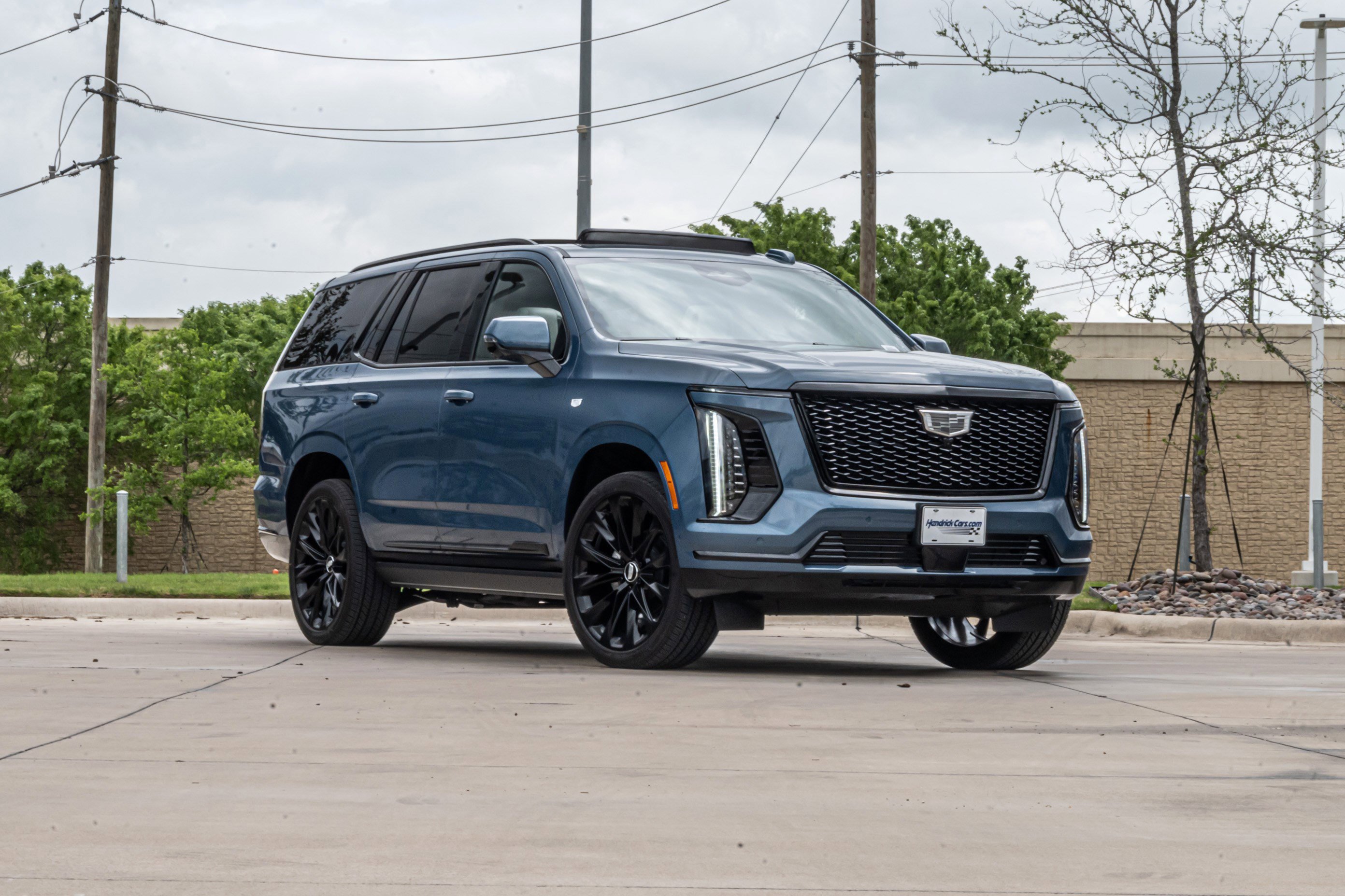 Used 2026 Cadillac Escalade Platinum Sport w/ LPO, ONYX Package image 2