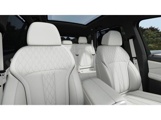 New 2026 BMW X5 M60i image 11