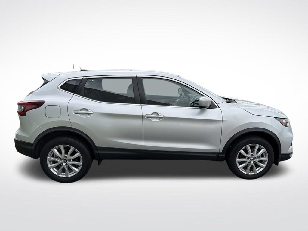 Used 2022 Nissan Rogue Sport S FWD image 4