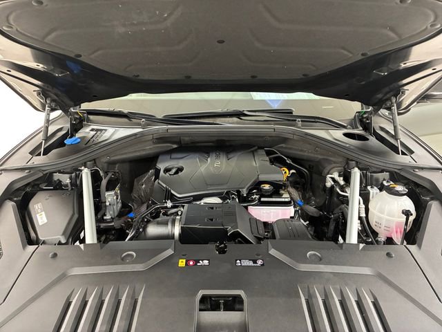 Used 2025 Genesis GV70 2.5T image 11