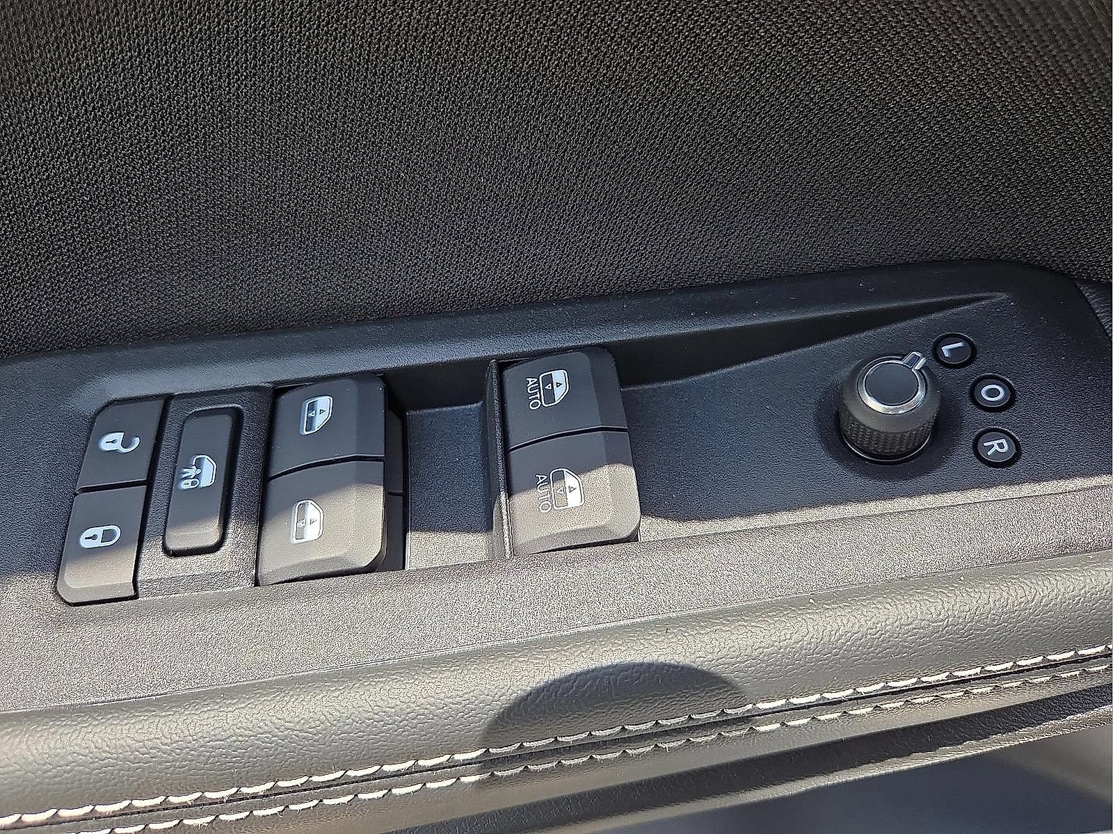 New 2026 Jeep Cherokee Laredo AWD/4WD image 15