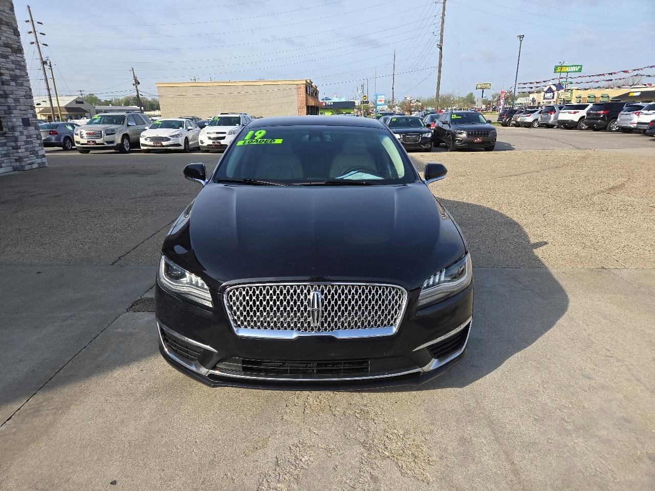 Used 2019 Lincoln MKZ Premiere AWD/4WD image 3