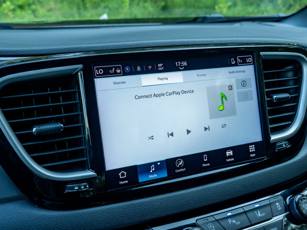 Used 2025 Chrysler Pacifica Select FWD image 25