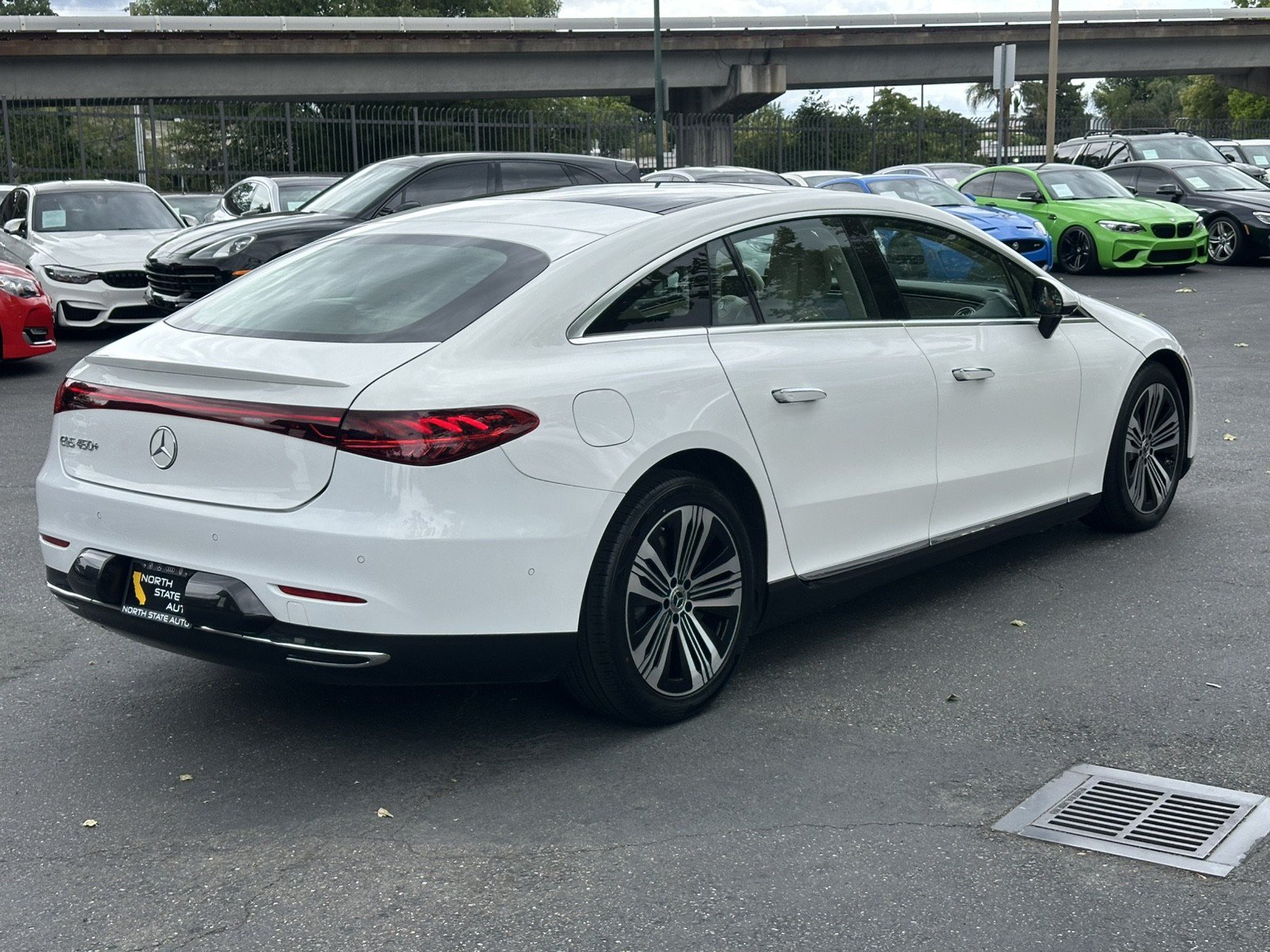Used 2022 Mercedes-Benz EQS 450+ Sedan image 8