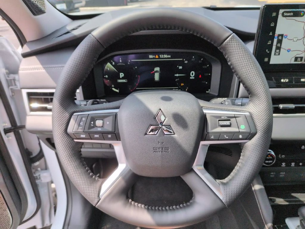 New 2026 Mitsubishi Outlander SE AWD/4WD image 18
