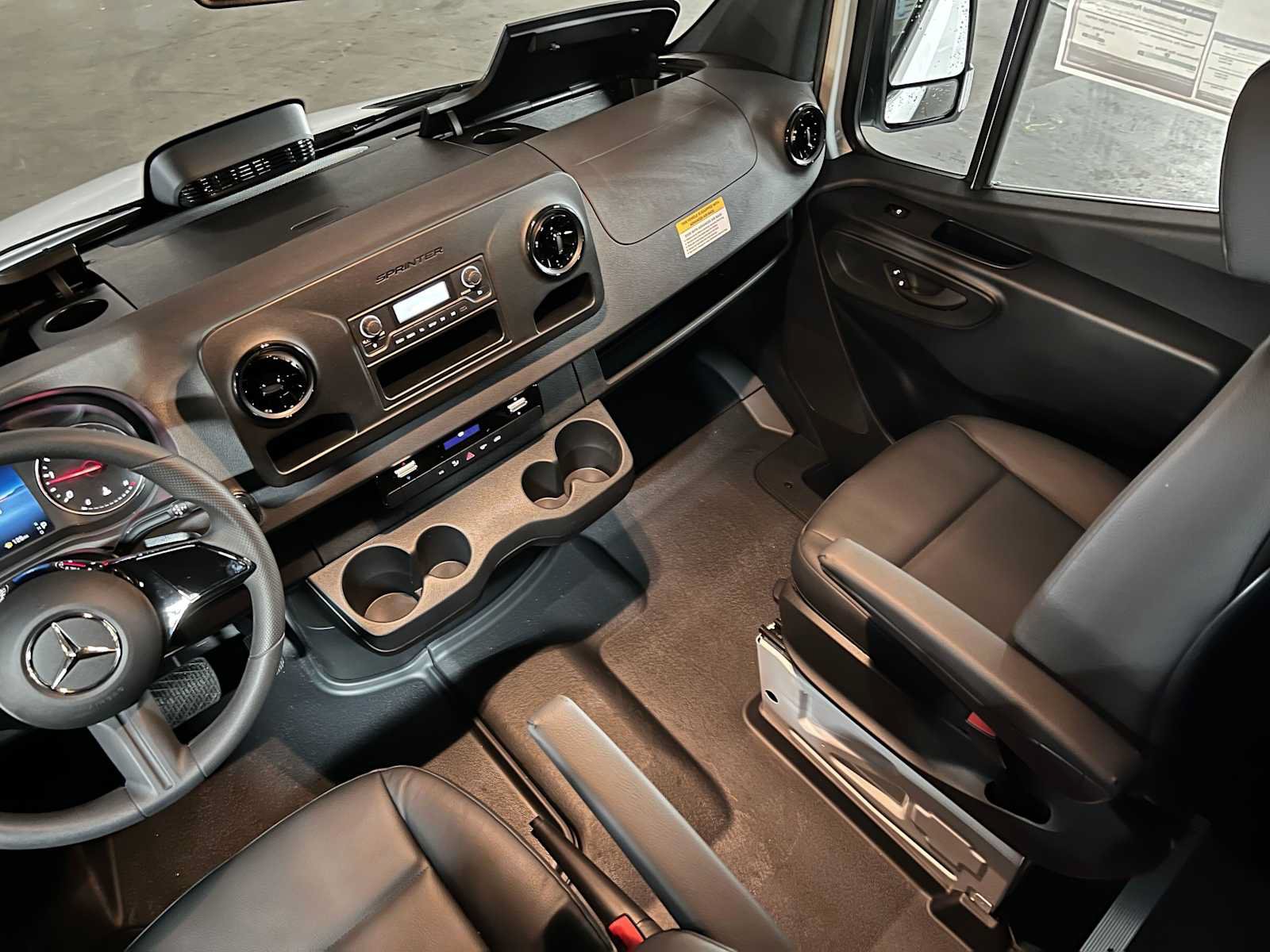 New 2025 Mercedes-Benz Sprinter 2500 image 32