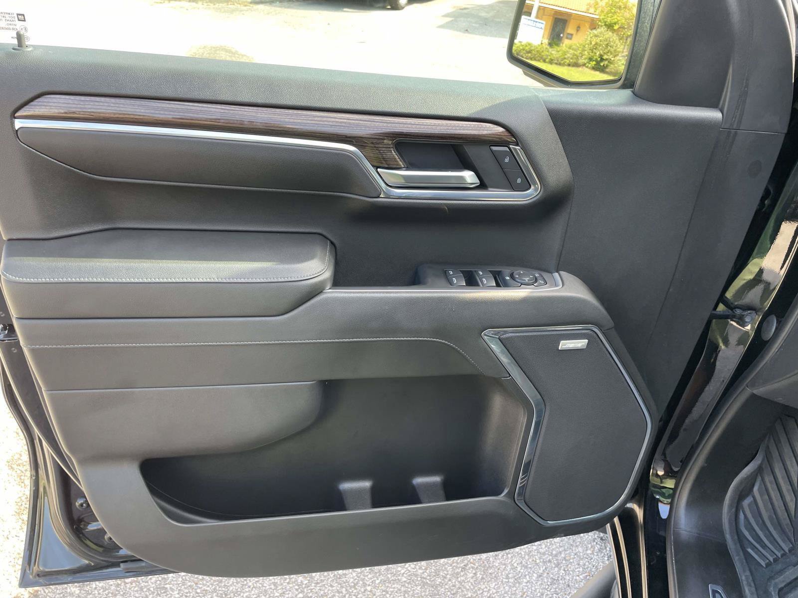 Used 2023 Chevrolet Silverado 1500 LT Trail Boss w/ LT Trail Boss Premium Package AWD/4WD image 16