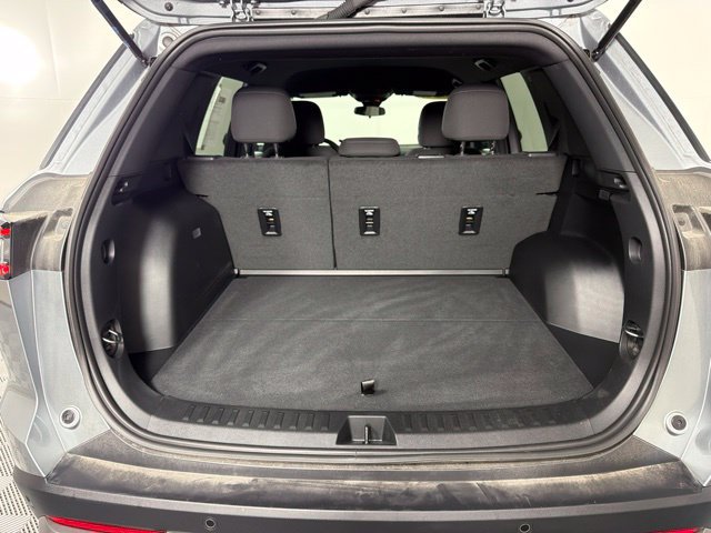 Used 2026 Chevrolet Equinox LT FWD image 32