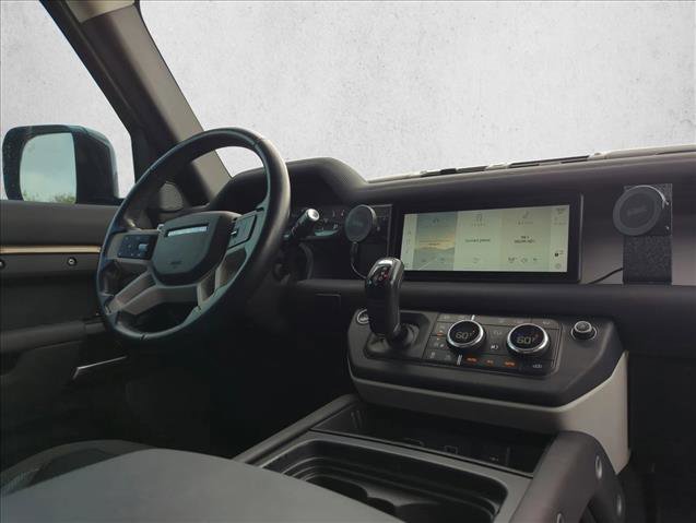 Used 2020 Land Rover Defender 110 S image 28