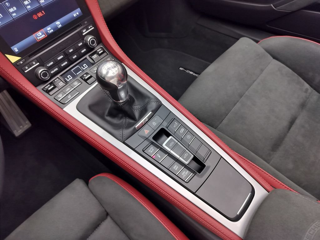 Used 2023 Porsche 718 Boxster Spyder RWD image 15
