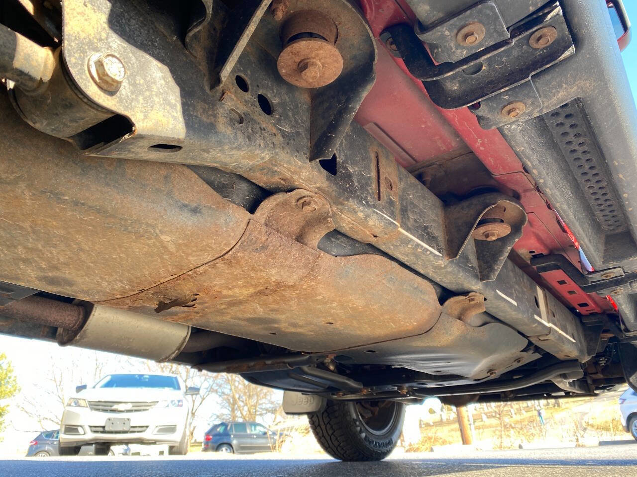 Used 2012 Jeep Wrangler Unlimited Sahara w/ Connectivity Group image 34