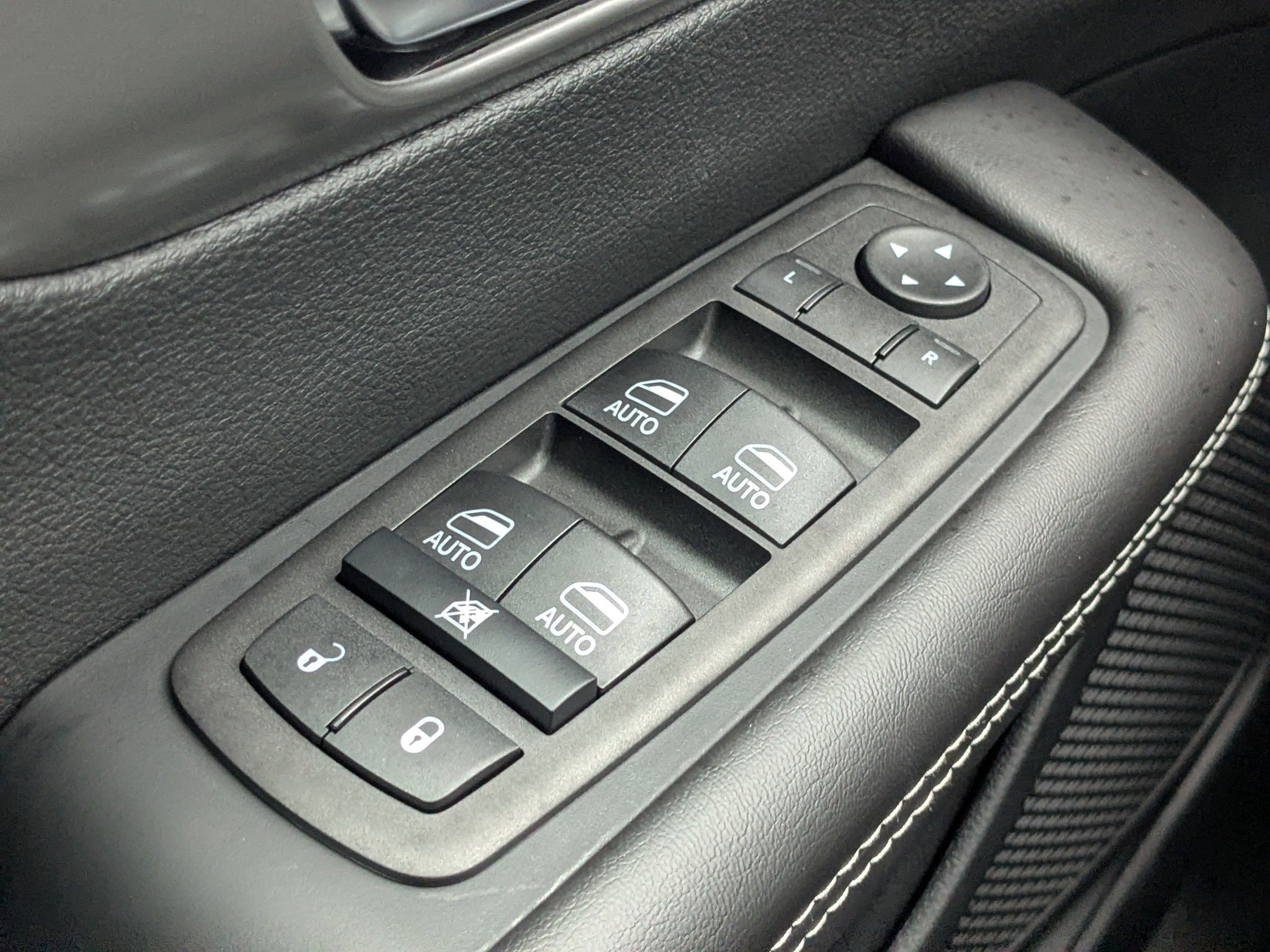 New 2026 Chrysler Pacifica Select image 23