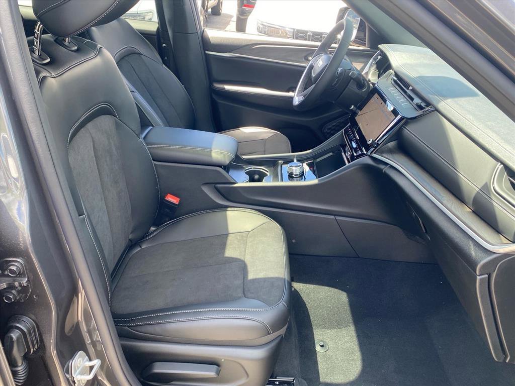 New 2026 Jeep Grand Cherokee L 4WD image 18