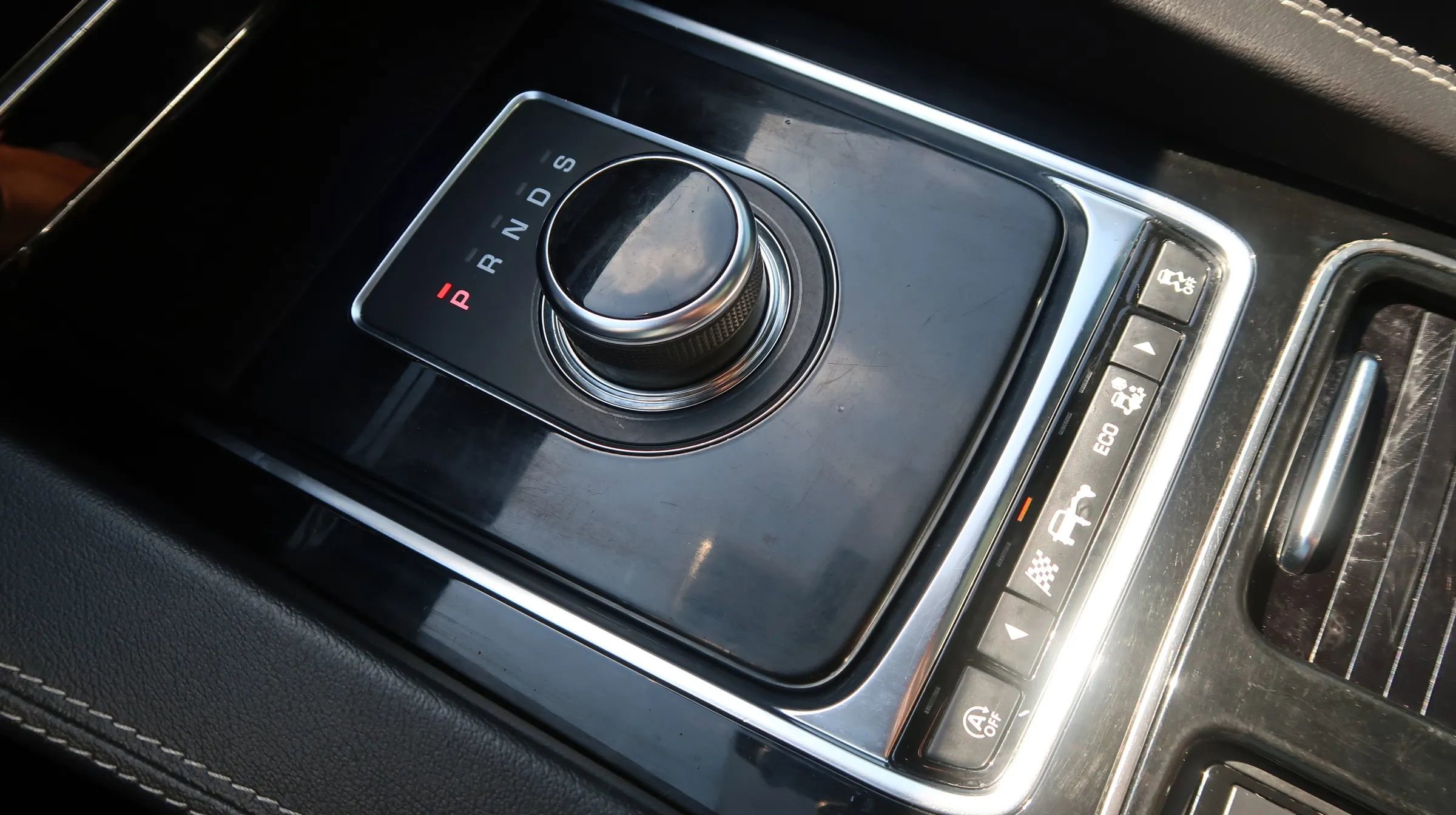 Used 2020 Jaguar F-PACE S AWD/4WD image 33