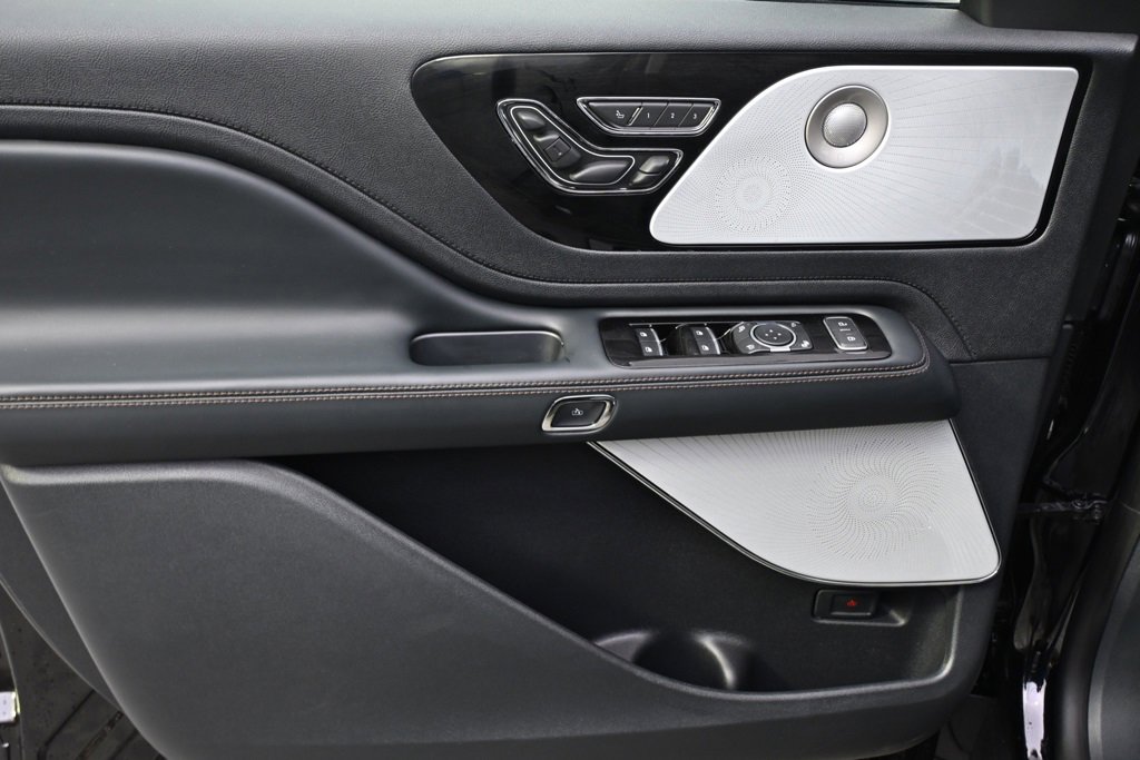 New 2026 Lincoln Aviator Reserve image 23