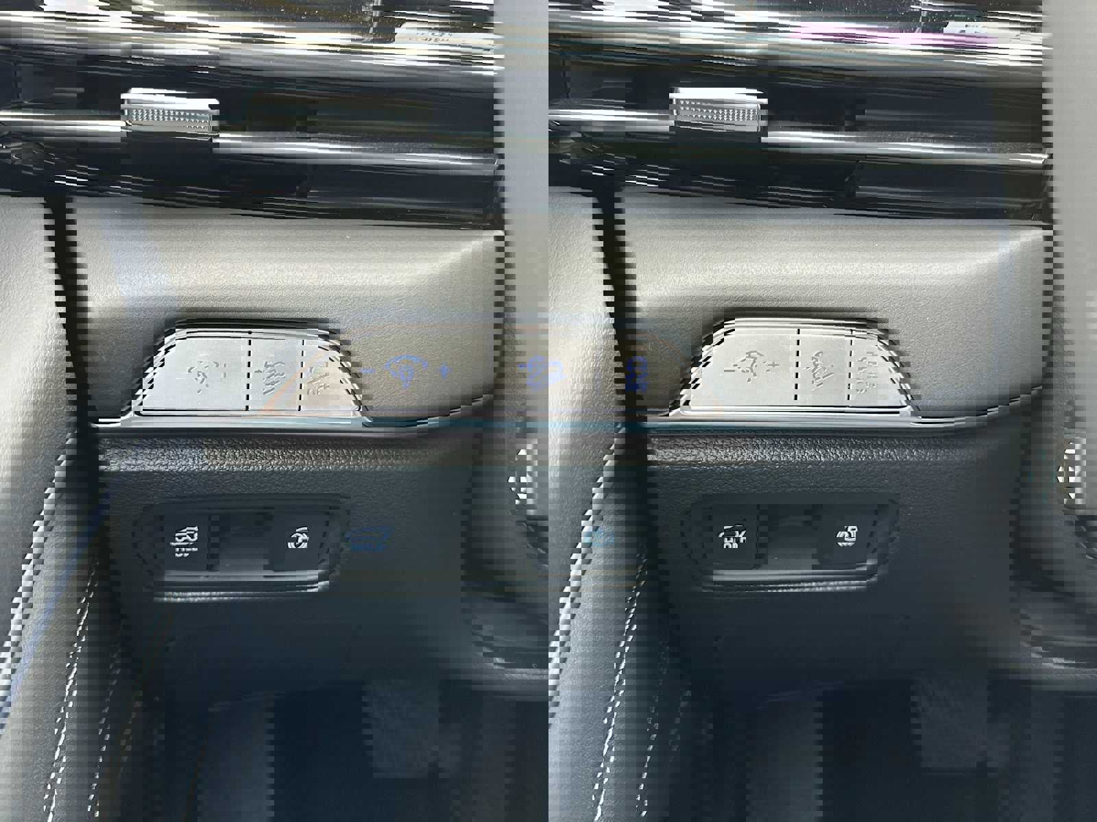 Used 2025 Genesis GV80 2.5T Standard image 31