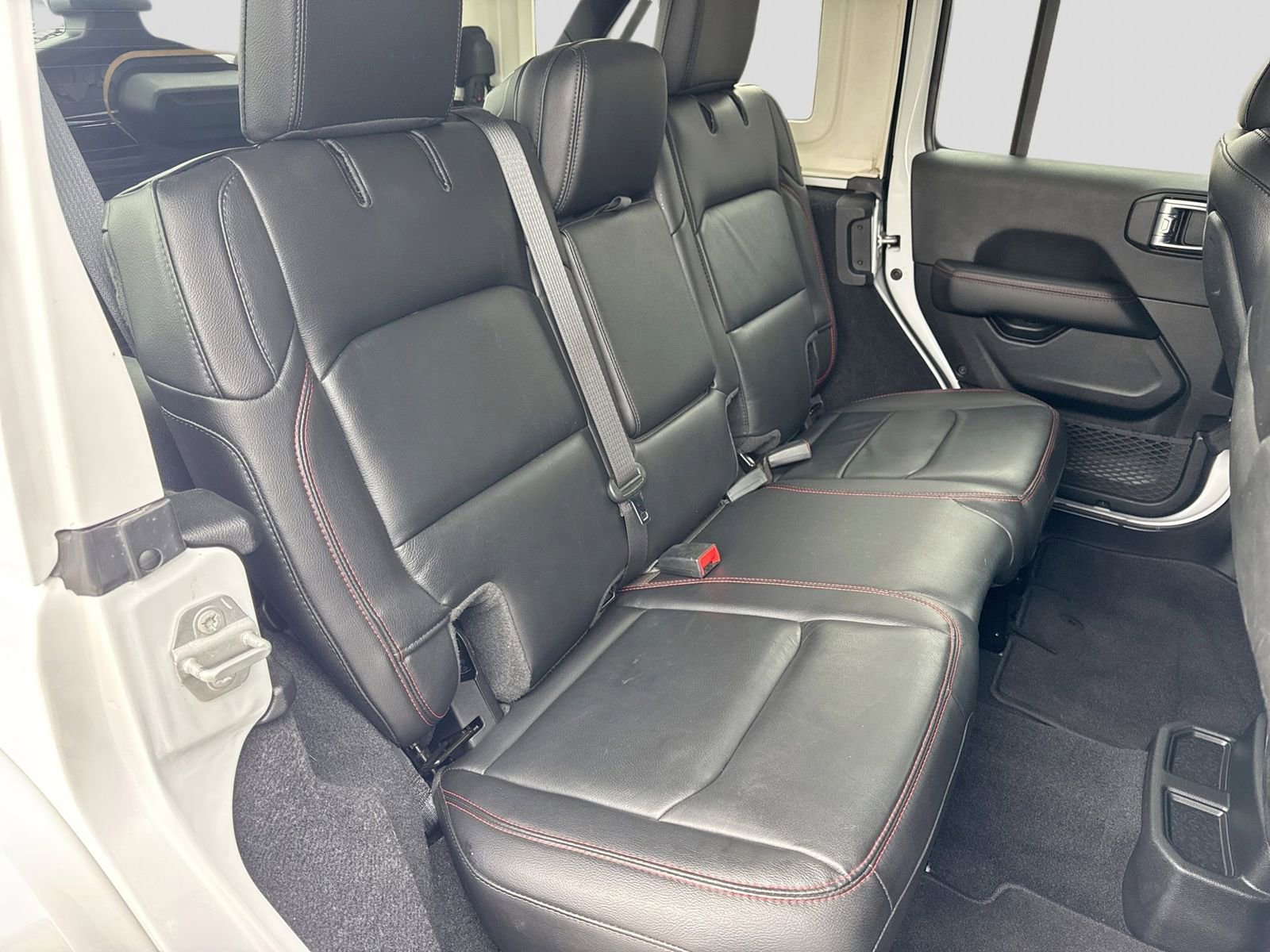 Used 2021 Jeep Wrangler Unlimited Rubicon w/ Uconnect 4C Nav & Sound Group image 23