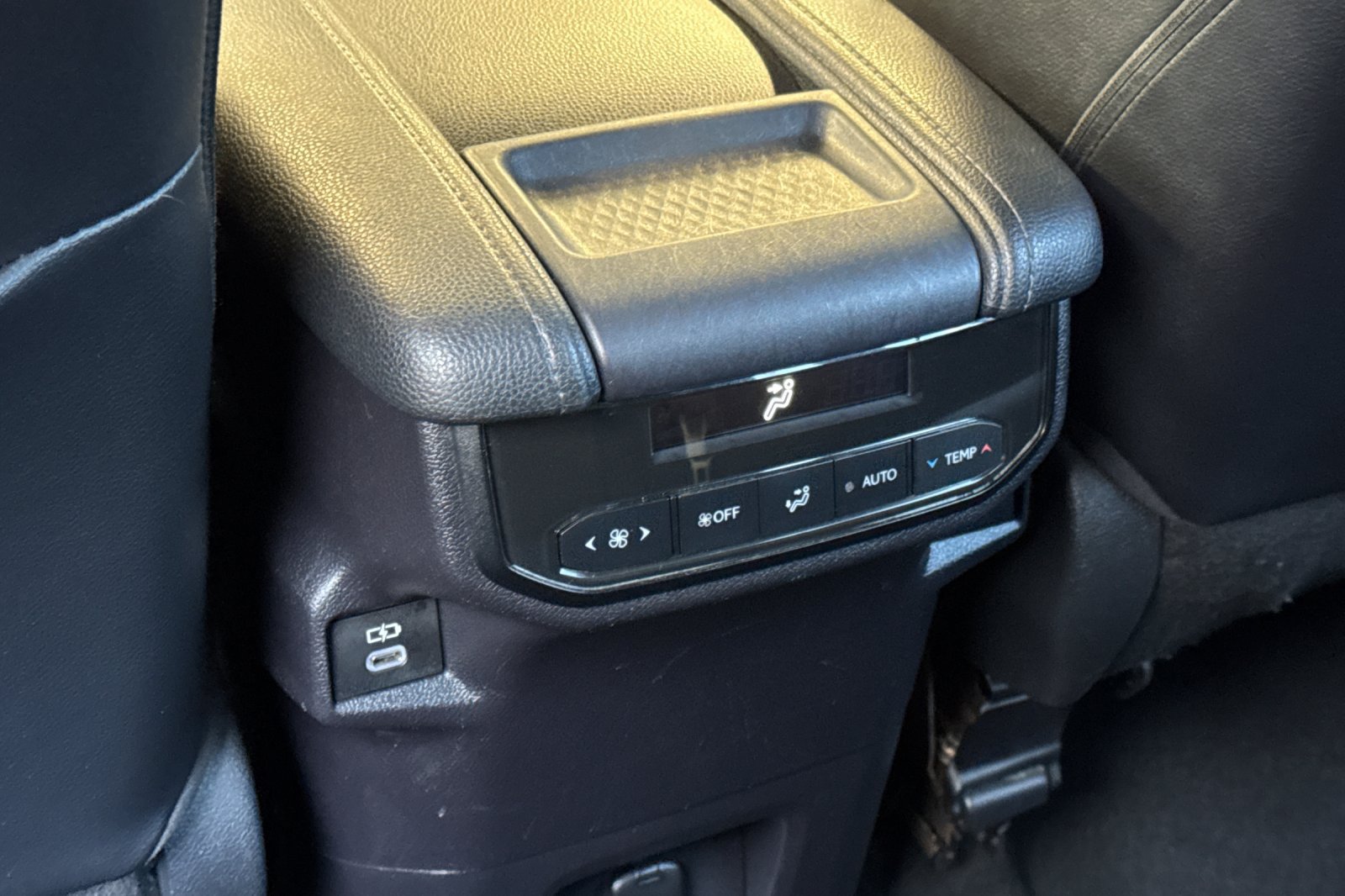 Certified 2024 Toyota Grand Highlander FWD image 17