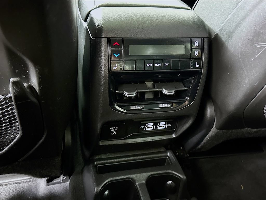 Used 2021 Jeep Grand Cherokee L Limited AWD/4WD image 14
