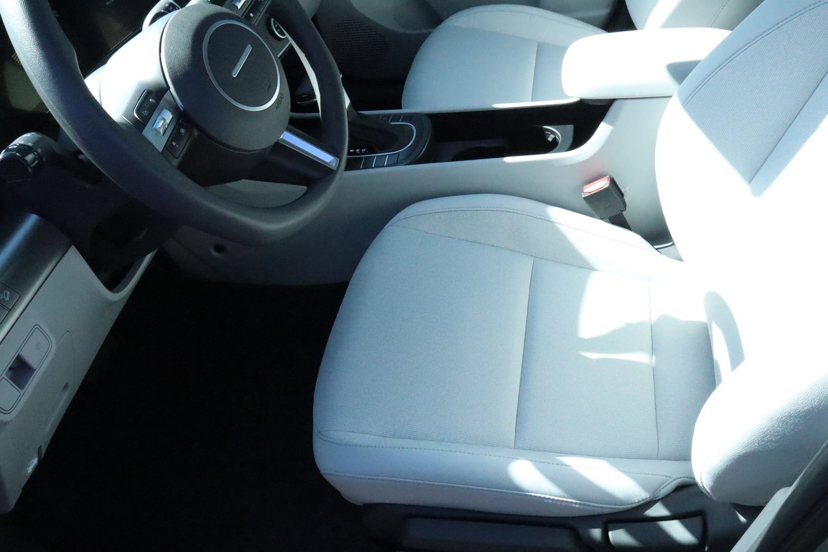 New 2026 Hyundai Kona SE FWD image 17