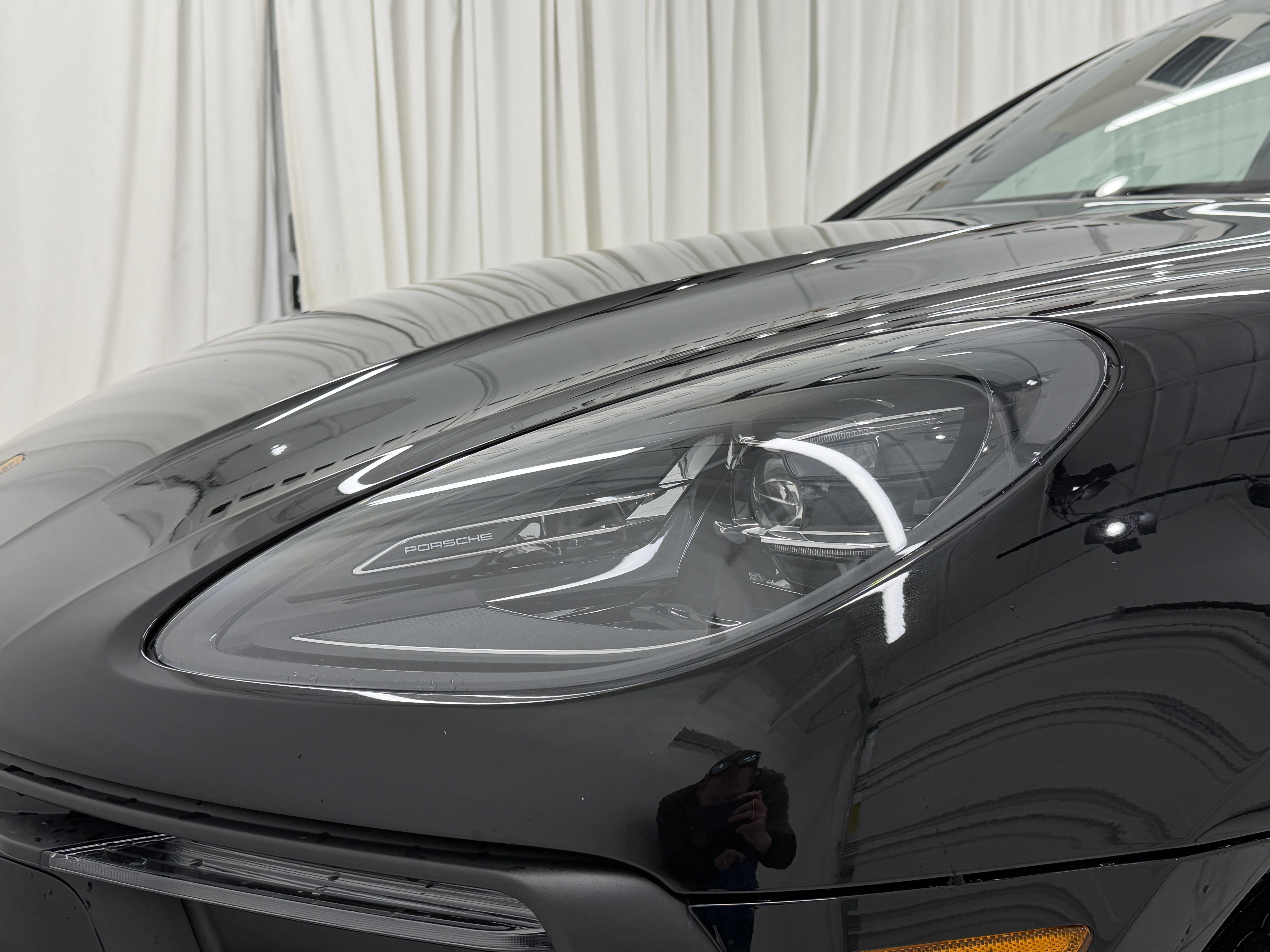 Certified 2025 Porsche Macan image 17