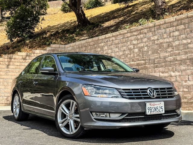 Used 2015 Volkswagen Passat 1.8T SEL Premium FWD image 1