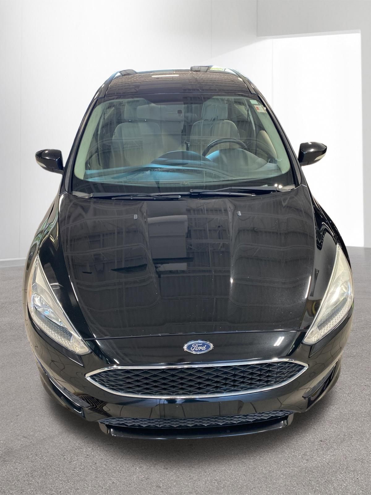 Used 2015 Ford Focus SE w/ SE Sport Package FWD image 29