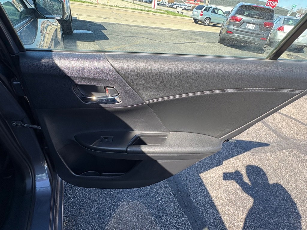 Used 2013 Honda Accord Sport image 13