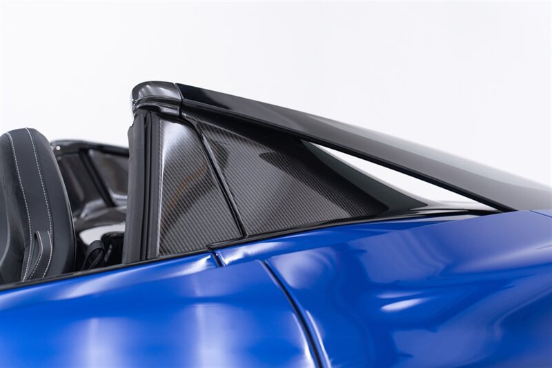 Used 2024 McLaren 750S Spider RWD image 34