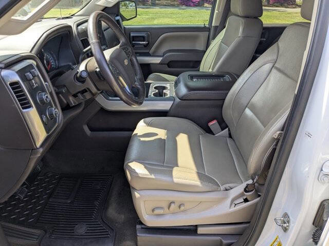 Used 2017 Chevrolet Silverado 1500 LTZ Z71 w/ LTZ Plus Package AWD/4WD image 16
