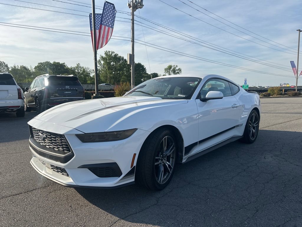 Used 2025 Ford Mustang Coupe image 12