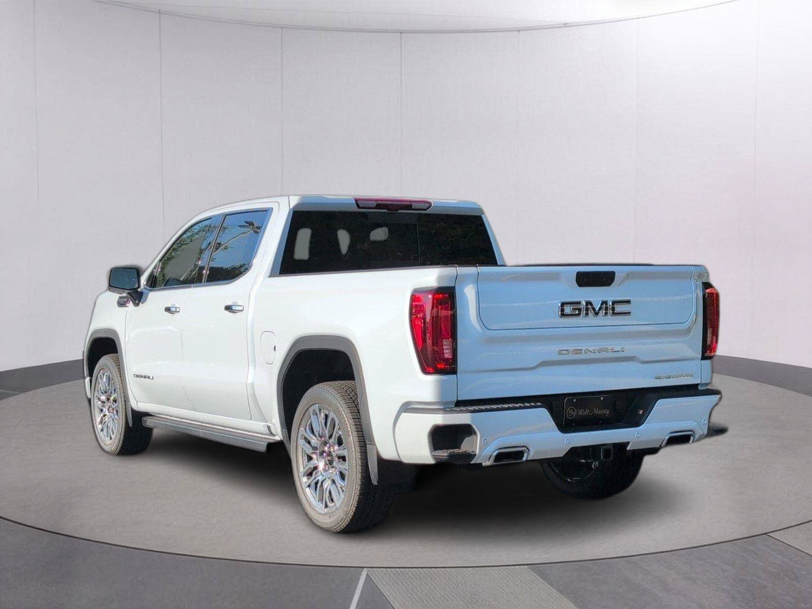 New 2026 GMC Sierra 1500 Denali Ultimate AWD/4WD image 3