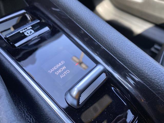 New 2025 Jeep Compass Latitude w/ Sun & Sound Group image 21