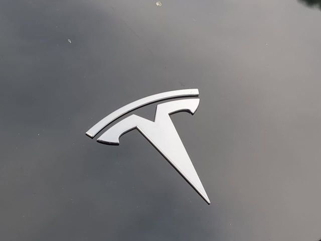 Used 2025 Tesla Model Y Performance image 13