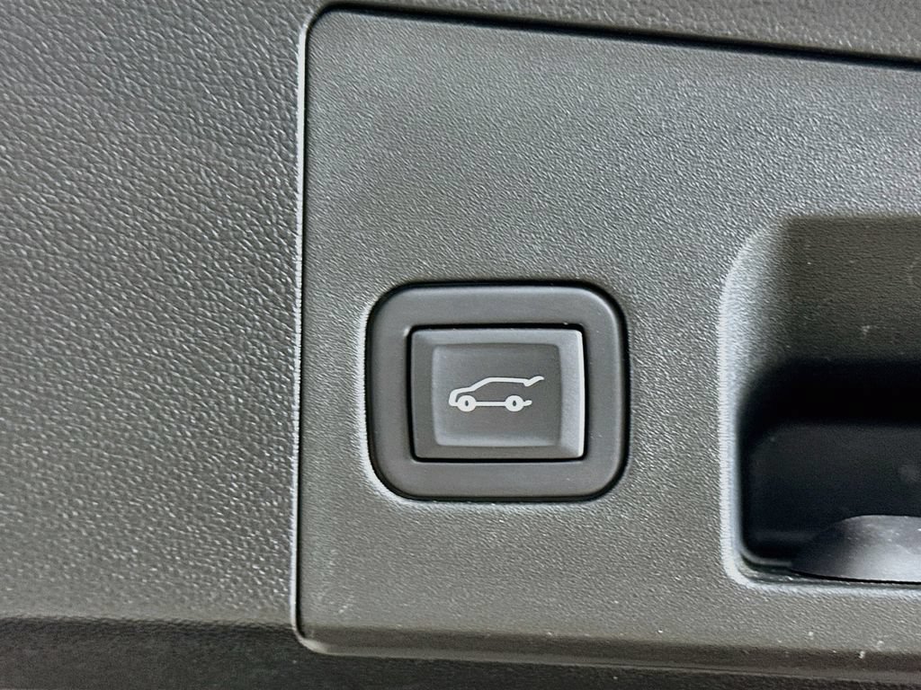 Used 2024 Cadillac XT4 Premium Luxury FWD image 29