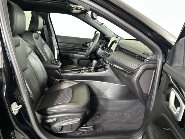 Used 2024 Jeep Compass Latitude w/ Sun and Sound Group image 27