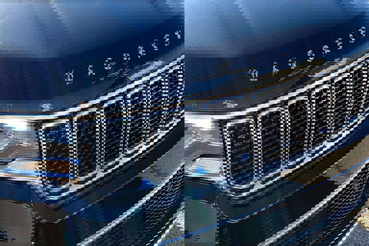 Used 2024 Jeep Wagoneer L Series II image 32