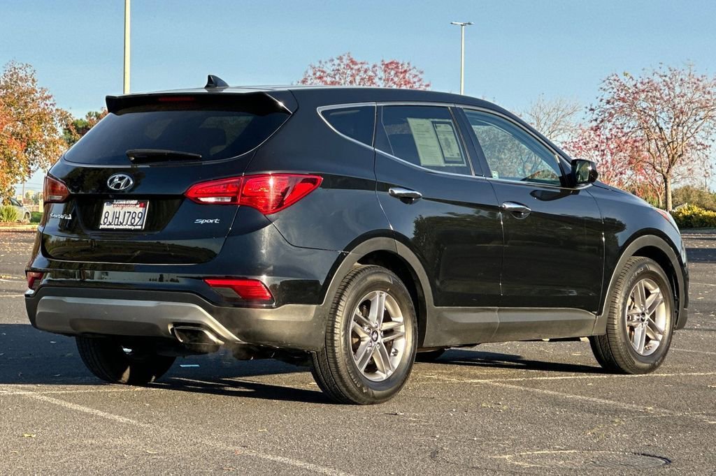 Used 2017 Hyundai Santa Fe Sport image 4