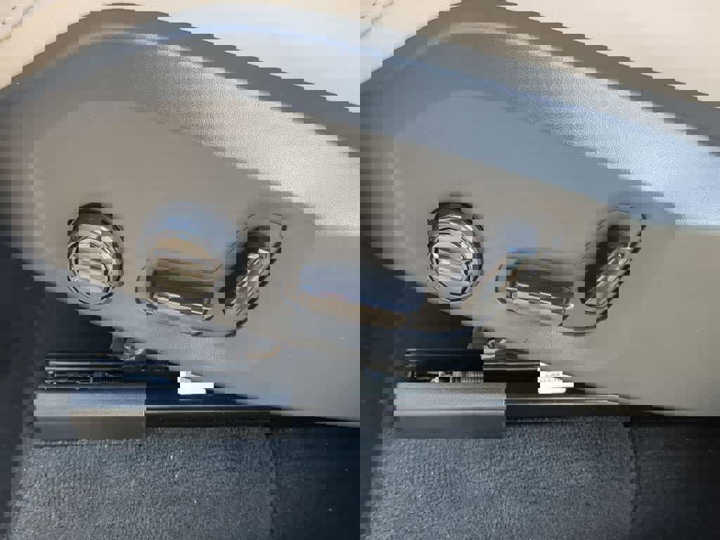 New 2026 Volvo XC90 B5 Core w/ Protection Package Premier image 16