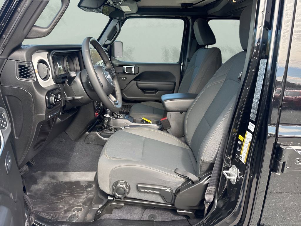 Used 2025 Jeep Wrangler Willys 4xe image 9