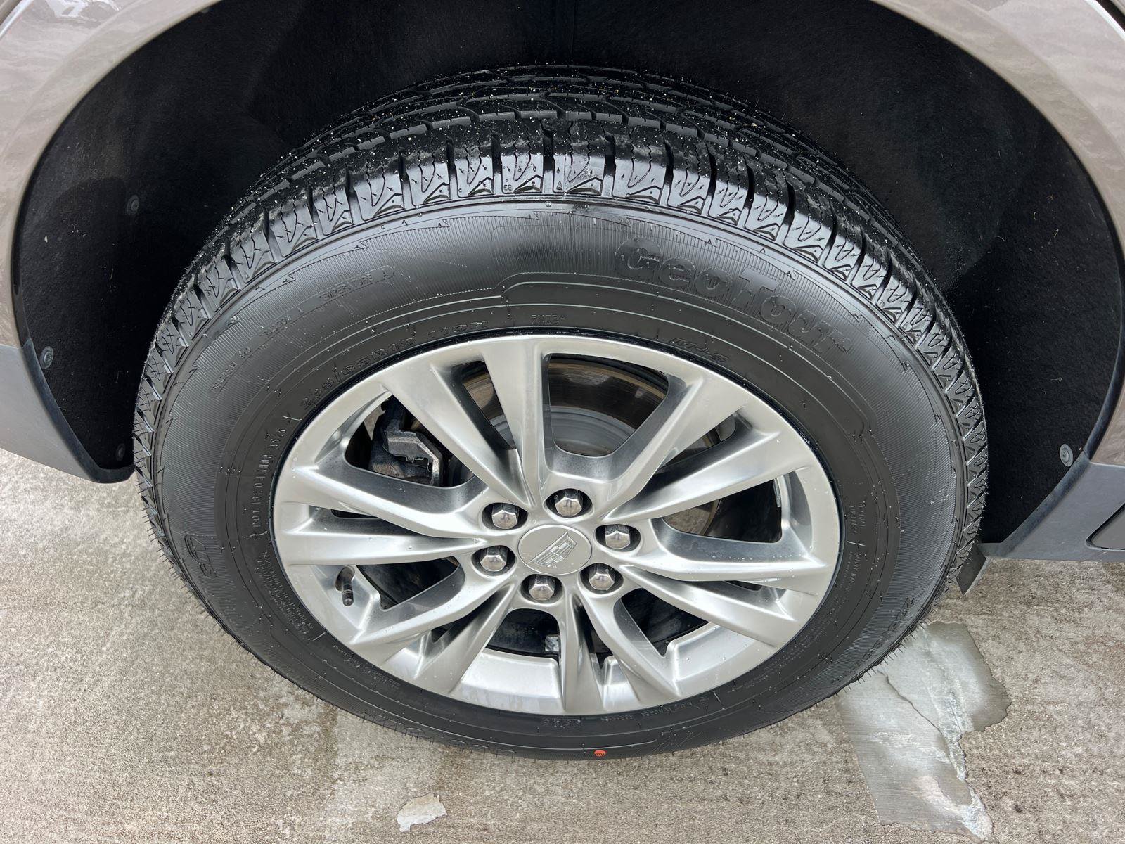 Used 2020 Cadillac XT5 Premium Luxury FWD image 17