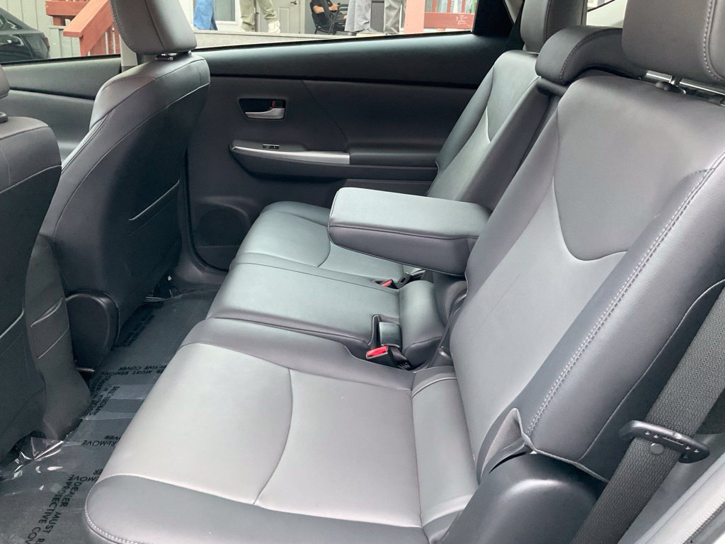 Used 2012 Toyota Prius V Five FWD image 32