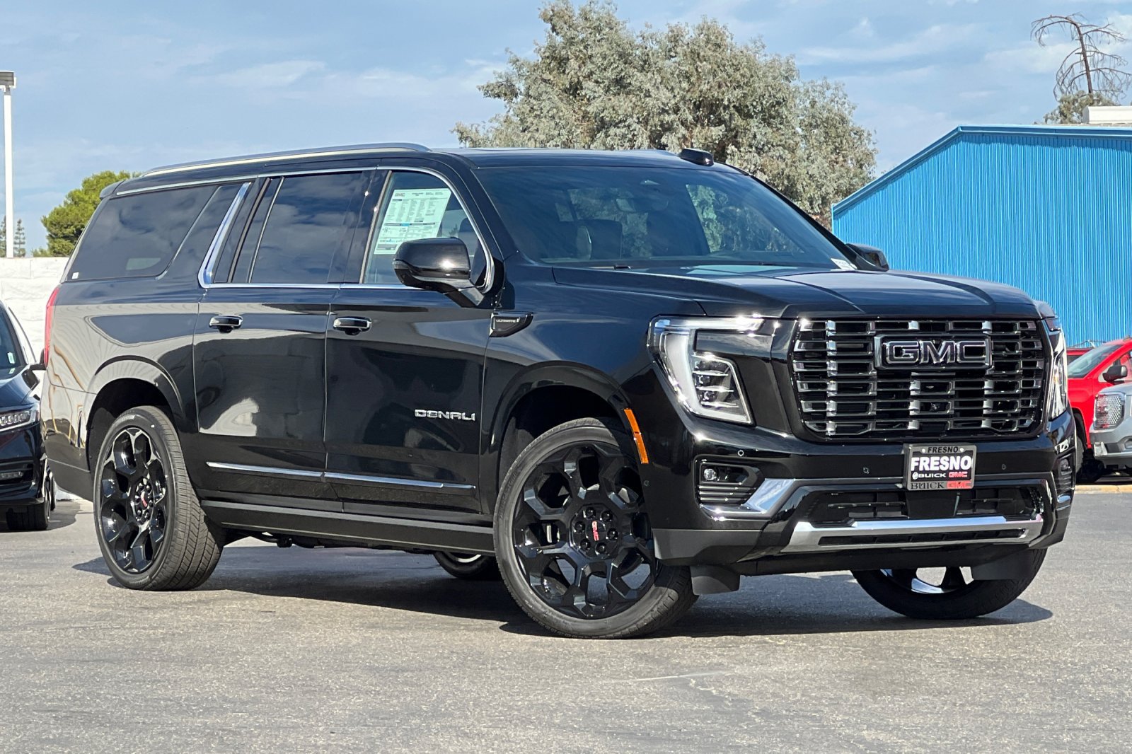 New 2026 GMC Yukon XL Denali Ultimate AWD/4WD image 2